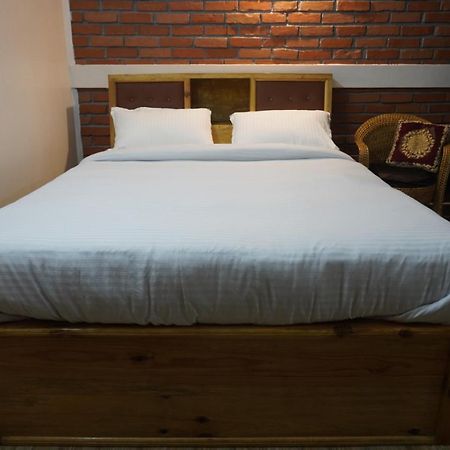 Dorsen Homestay Shillong Exterior foto